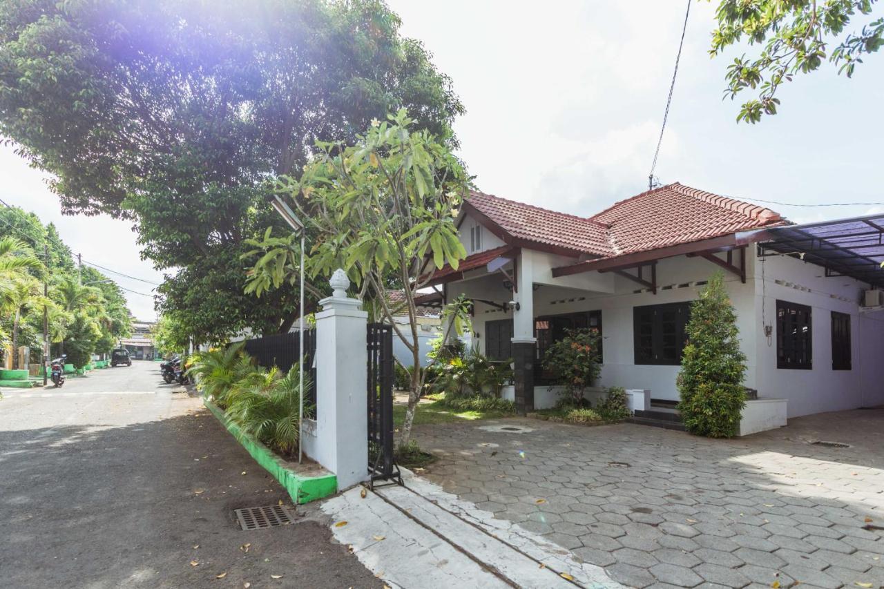 Ndalem Sarengat Leilighet Yogyakarta Eksteriør bilde
